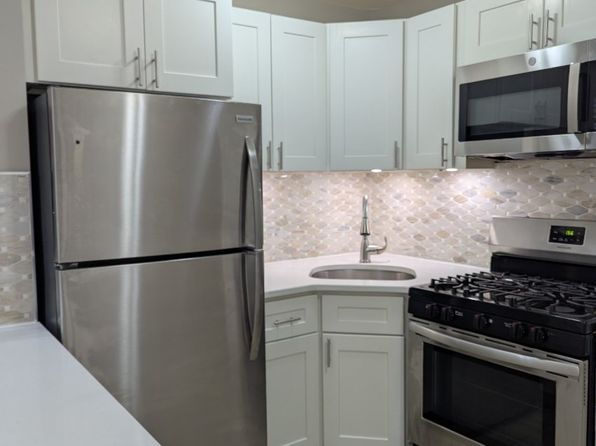 11A Hemlock Dr APT 8