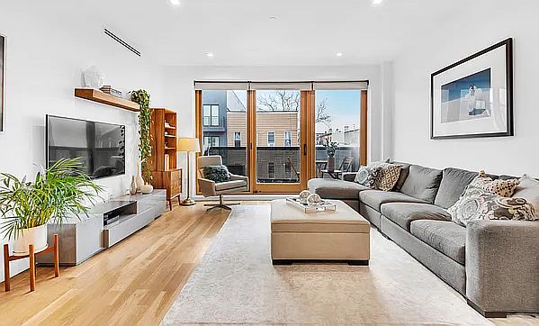 1st image of 267 Evergreen Ave #3A