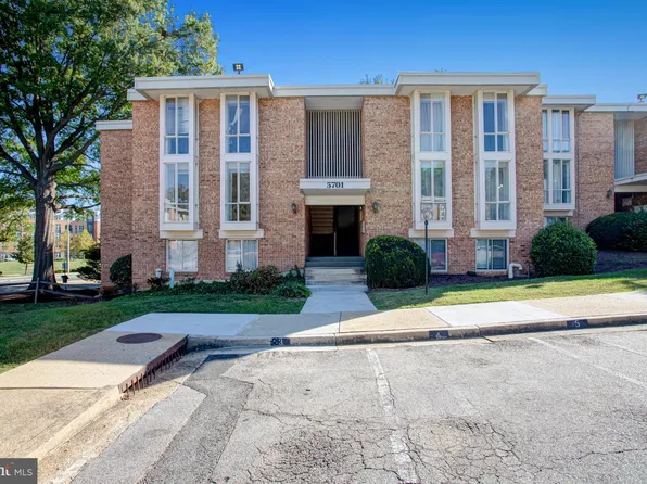 5701 Indian Ct APT 1C, Alexandria, VA 22303