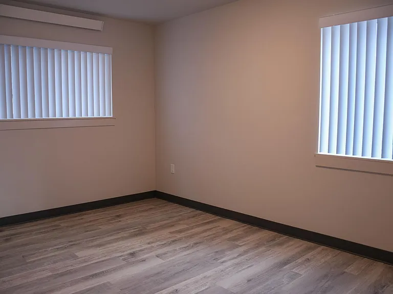 Kirkland Heights Apartments — Photo 32
