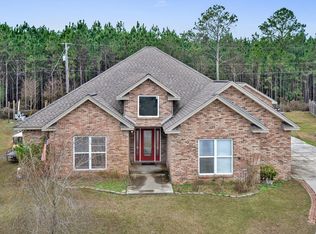 108 Campion Dr, Waveland, MS 39576