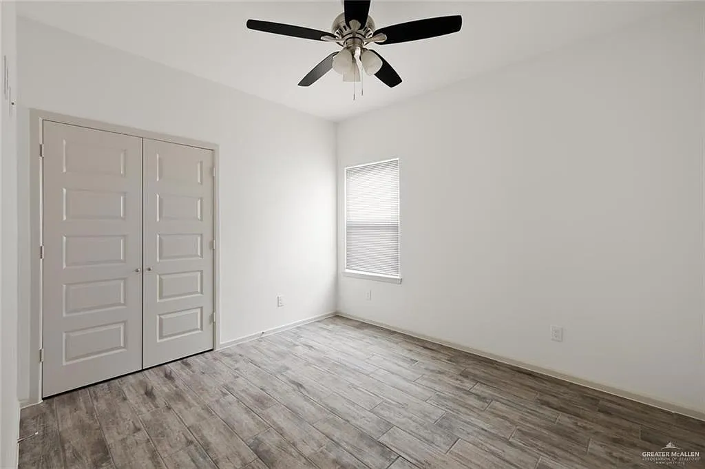 2 bed, 2.0 bath, 908 sqft, $1,200 — Photo 4