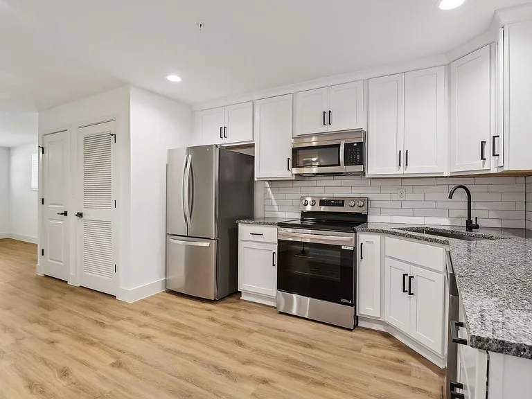 1900 Danese Ct #31 — Photo 8
