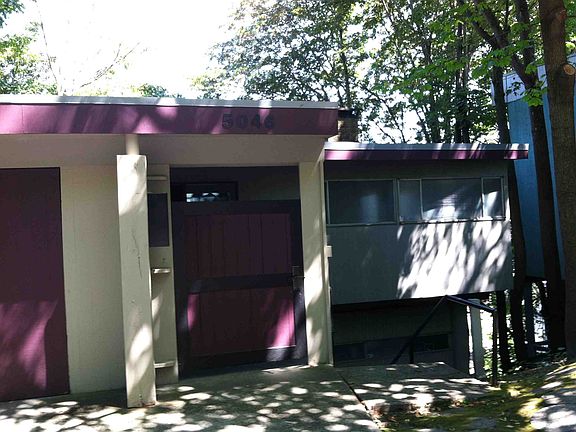 2nd image of 5046 22nd Ave NE