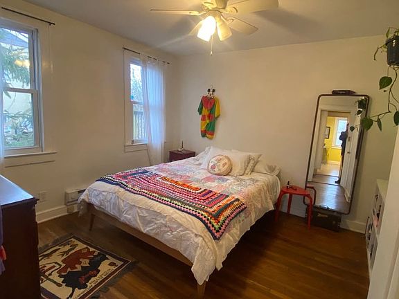 4th image of 166 Courtland Pl