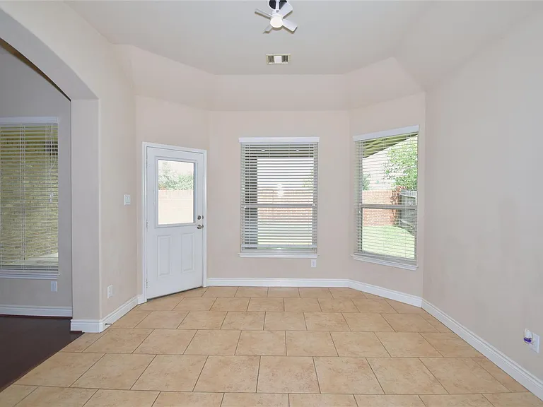 5623 S Denham Ridge Ln — Photo 15