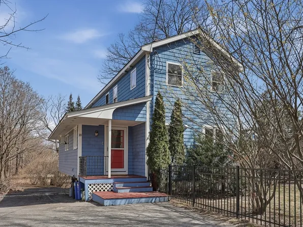 18 Bergin Ln, Worcester, MA 01602