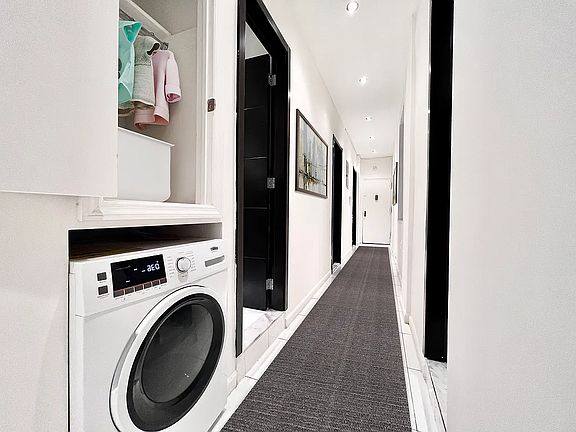 5th image of 106 W 105th St APT 17