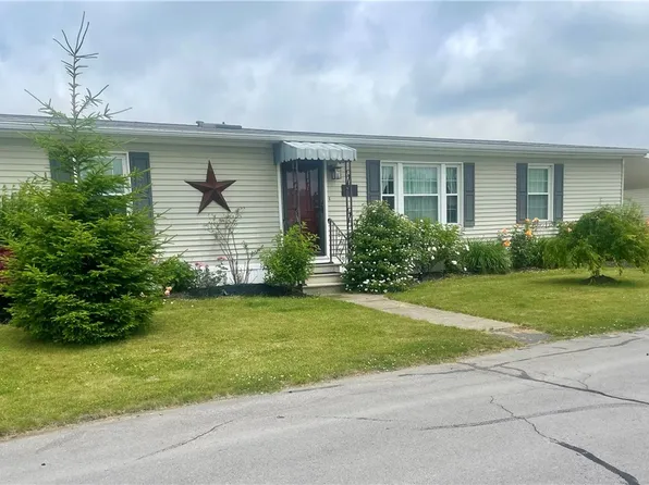 21 Juniper Ln, Buffalo, NY 14227