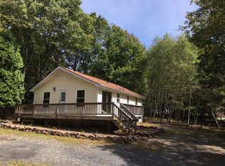 113 Iroquois Rd, Albrightsville, PA 18210