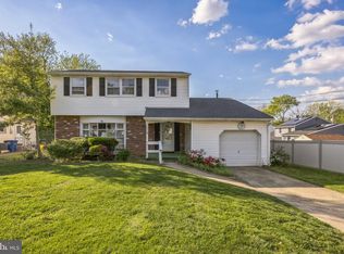 121 Beechwood Ave, Maple Shade, NJ 08052