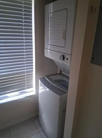2 bed, 2.0 bath, $2,650 — Photo 2