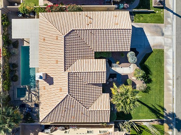 5th image of 78535 Naples Dr
