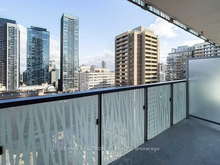 50 Charles St E #1402 — Photo 22