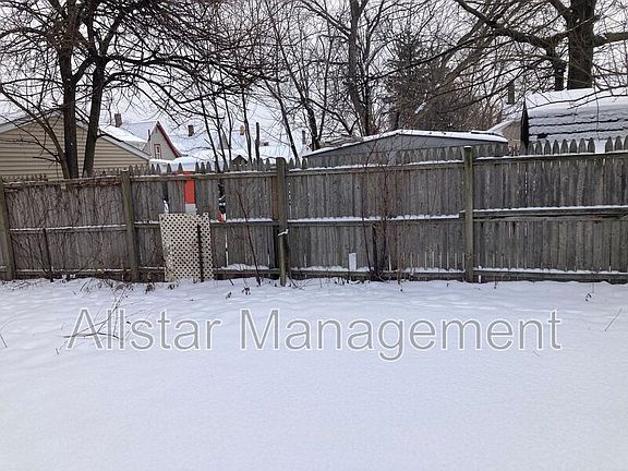 3rd image of 3200 Roanoke Ave