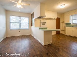 1631 N Vandeventer Ave, Fayetteville, AR 72703