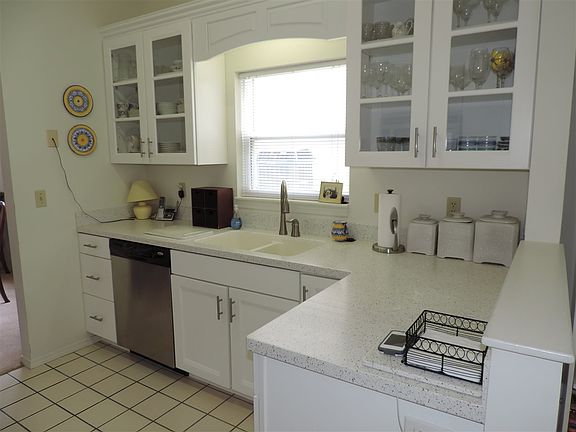 4th image of 738 E Moss Creek Dr