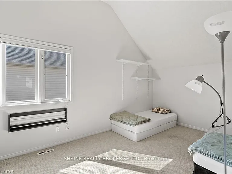 1841 Foxwood Ave #UPPER — Photo 22