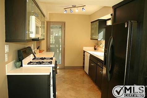 2nd image of 505 Benson Way