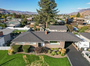 755 Barrie Dr, Kamloops, BC V2B3X8