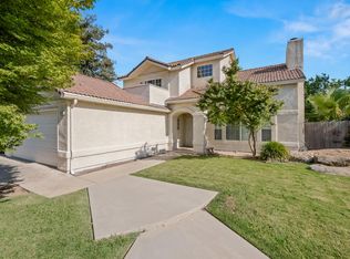 1523 E Pryor Dr, Fresno, CA 93720
