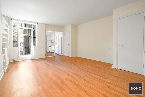 Rented by Bond New York | media 16