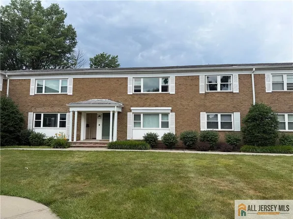 37 Judson St APT 10A, Edison, NJ 08837