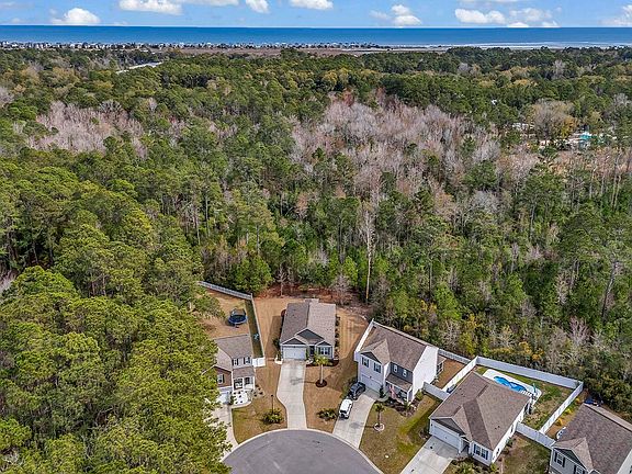 4th image of 102 Parkside Dr.
