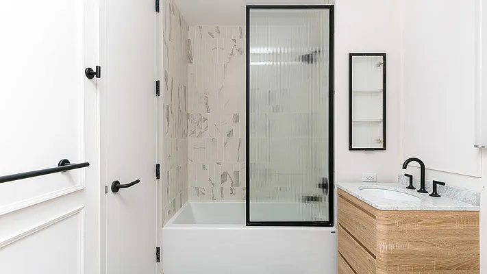 Rented by Nooklyn NYC LLC | media 35