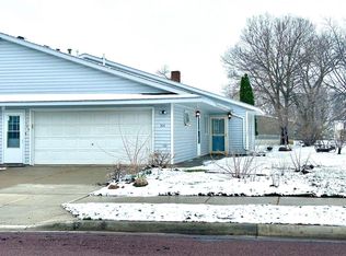 304 N Carver St, Winthrop, MN 55396