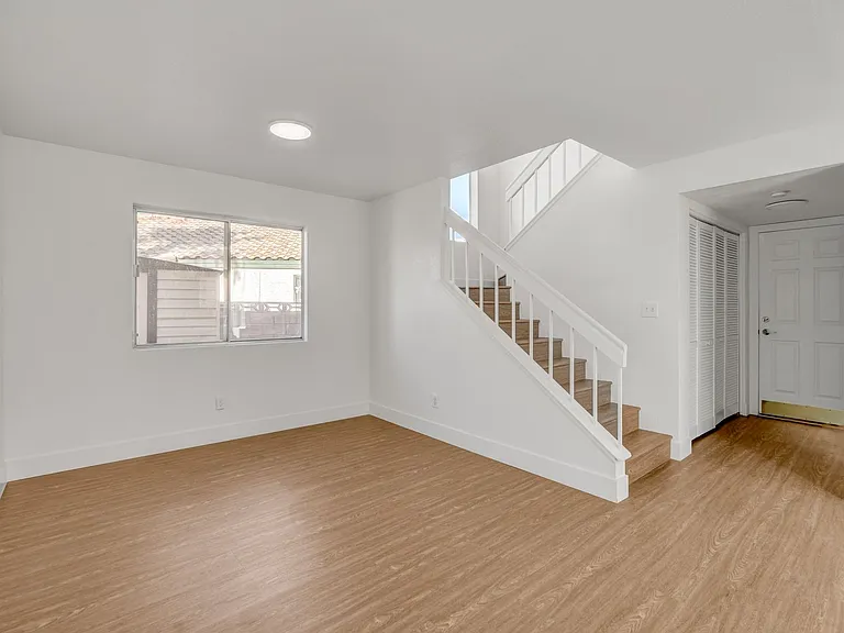 8005 Vision St — Photo 9