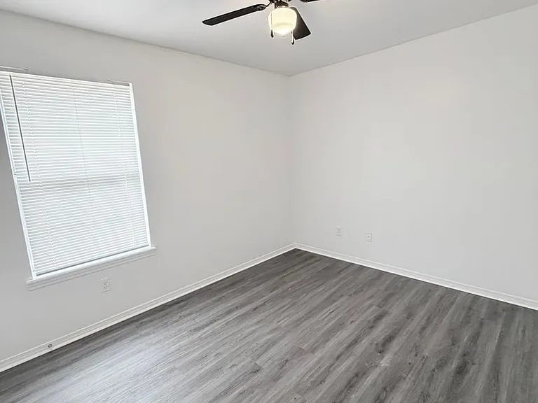 Buffalo Creek Apartment Homes — Photo 34