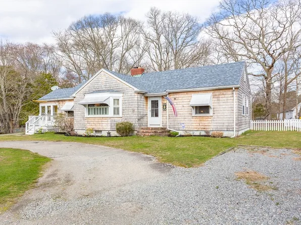 20 Champion Ter, Dartmouth, MA 02747