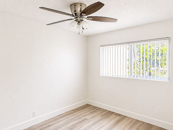 5th image of 16120 Van Ness Ave APT 6