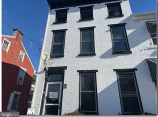 81 S 3rd St, Hamburg, PA 19526
