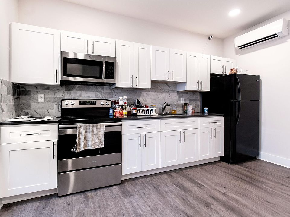 1st image of 4465 N Gratz St #16