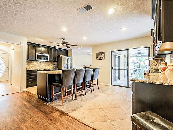 3rd image of 3439 Hyde Park Dr