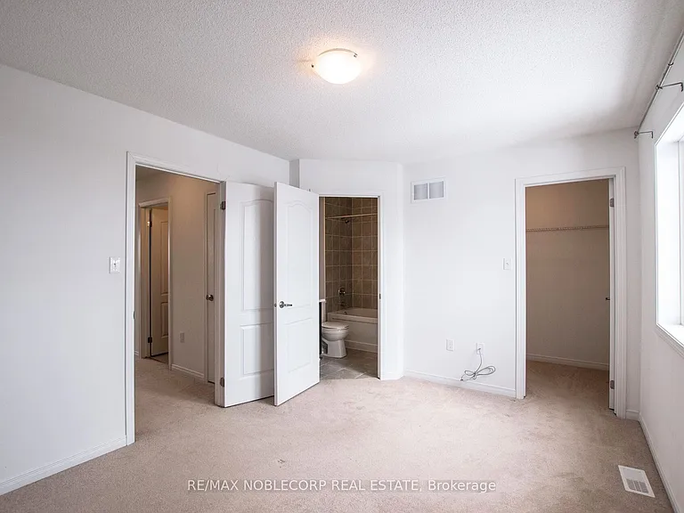 1287 Coleman Cres — Photo 20