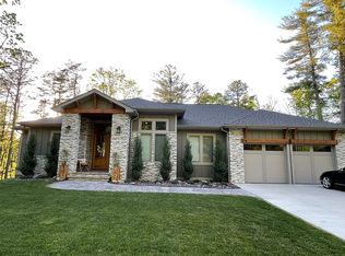 74 Crossings Cir, Fairview, NC 28730