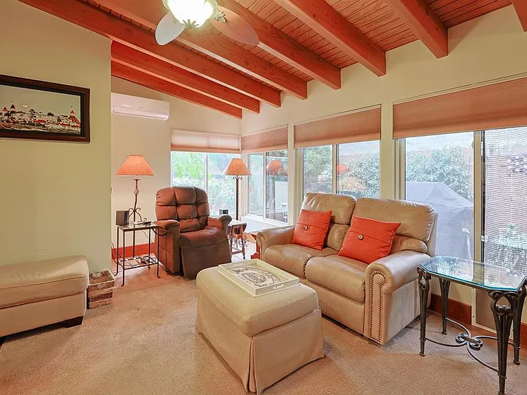 1027 Encino Row — Photo 18