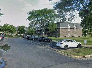860 Winesap Ct APT 306, Prospect Heights, IL 60070