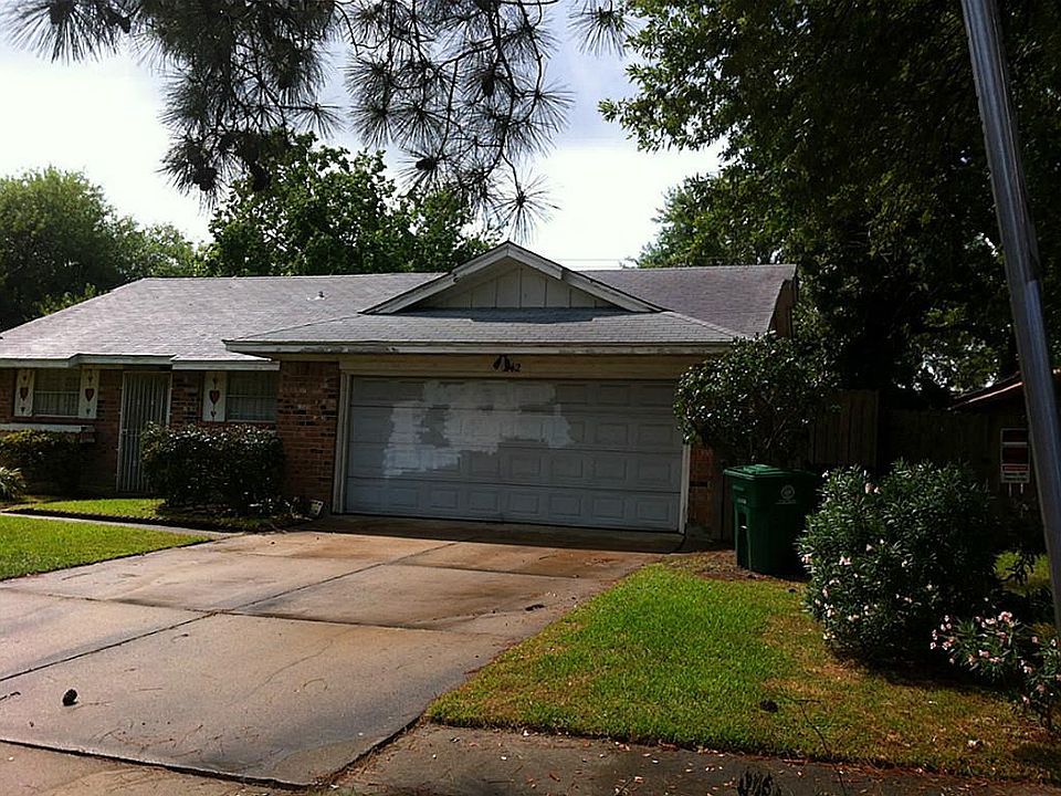 1st image of 242 Glazebrook Dr