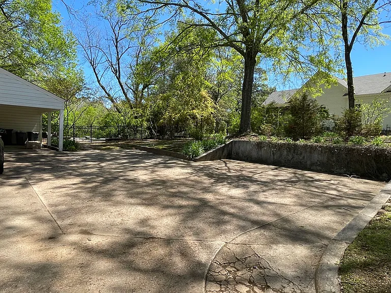 1411 S Lamar Blvd — Photo 6