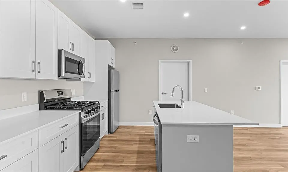475 Communipaw Ave #409