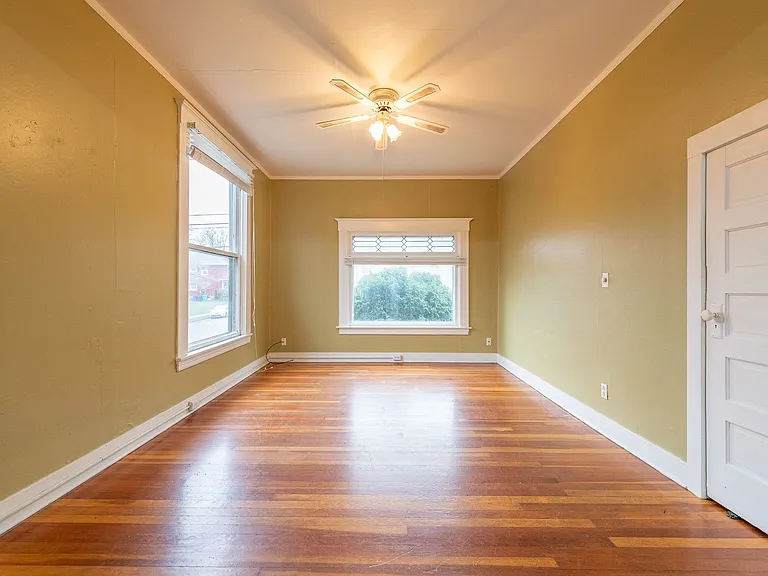 1404 SE Madison St — Photo 10