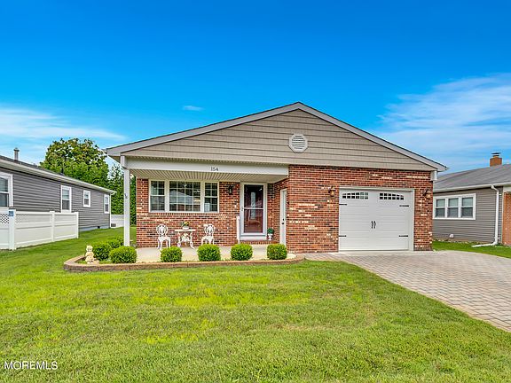 3rd image of 154 Freeport Boulevard