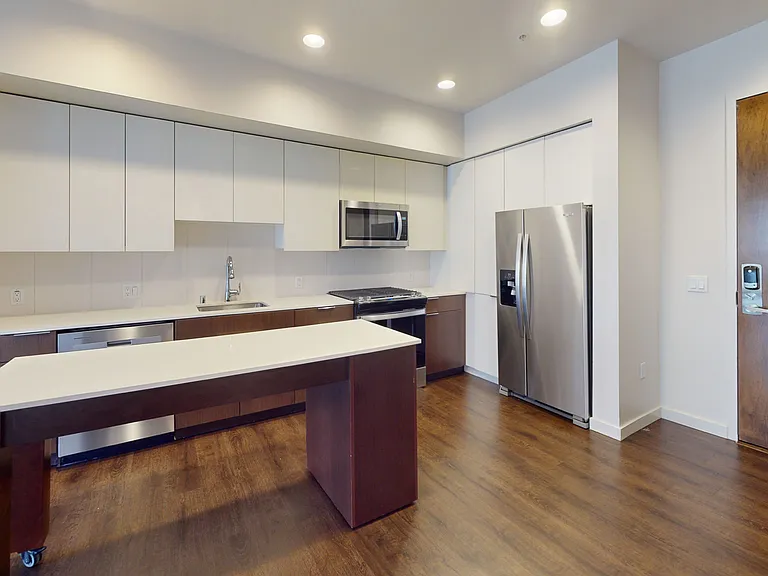 The Residences on Jamboree — Photo 111