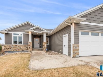 2516 E Whisper Trl, Sioux Falls, SD, 57108