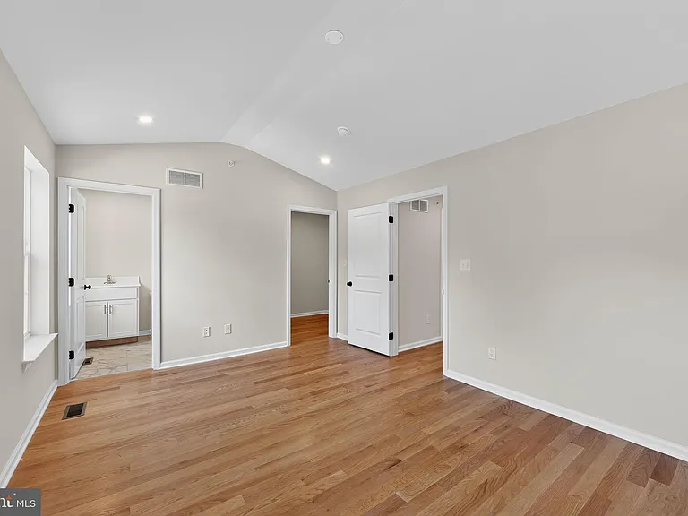 1 N Girard Ave #101 — Photo 5