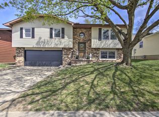 4668 White Oak Ln, Decatur, IL